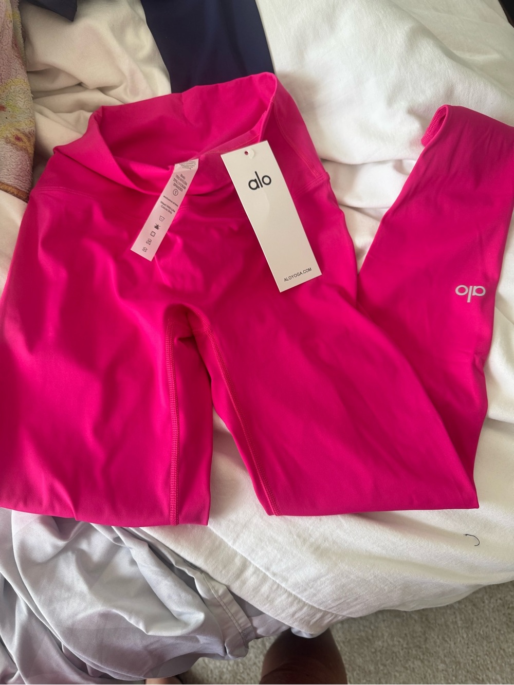 ALO Yoga Bright Pink Leggings